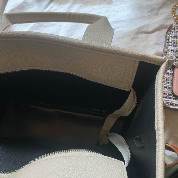 Purse bundle. Price for all! - Picture 6 of 6